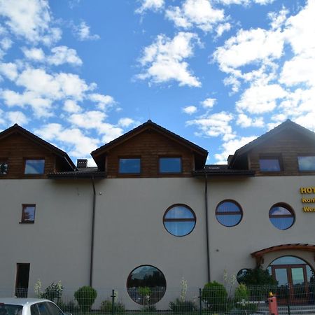 Hotel Tenis Хжастовице Екстериор снимка