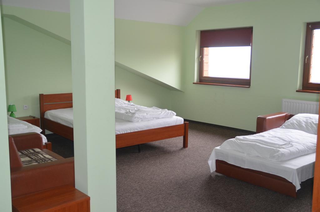 Hotel Tenis Хжастовице Стая снимка