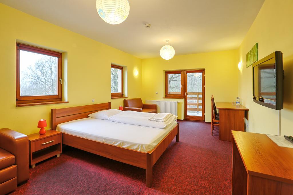 Hotel Tenis Хжастовице Стая снимка