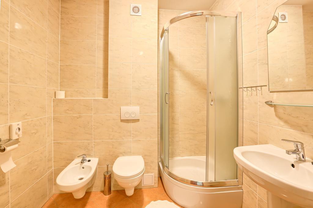 Hotel Tenis Хжастовице Стая снимка